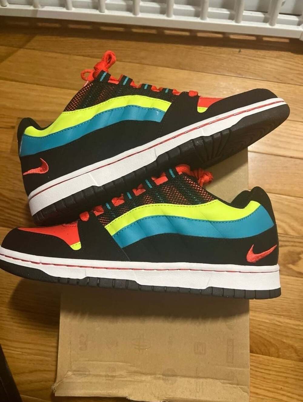 Nike Vunk ( GS) Style # 375795-061 Size 3.5 New/ Dead Stock